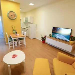 רוטשילד סוויטות יוקרה מלון דירות חיפה